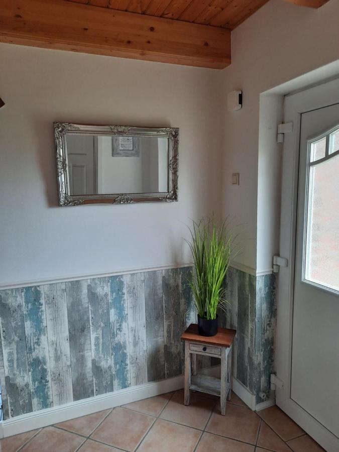 Tolles Ferienhaus In Pilsum - Ferienhaus Trientje - Mit Garten Und Ueberdachter Terrasse Luaran gambar