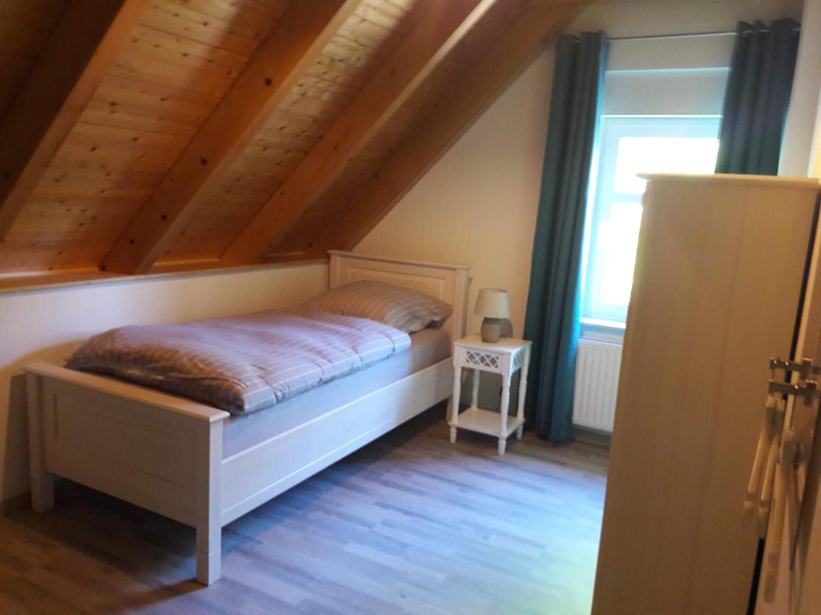 Tolles Ferienhaus In Pilsum - Ferienhaus Trientje - Mit Garten Und Ueberdachter Terrasse Luaran gambar